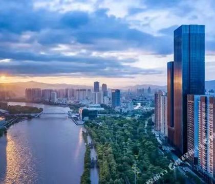 蘭州黃河鐵橋+大眾巷+黃河樓+蘭州老街2日1晚私家團(tuán)